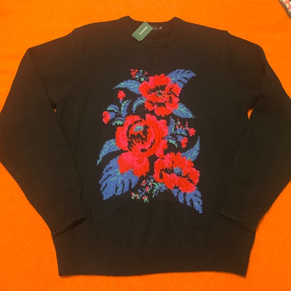 Wool blend black, blue and red floral jacquard sweater NWT - Picture 3 of 10